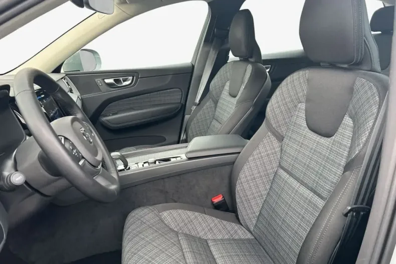 Volvo XC60 din 2024 cu 11.851 km - oferta VOL159915 - foto 11