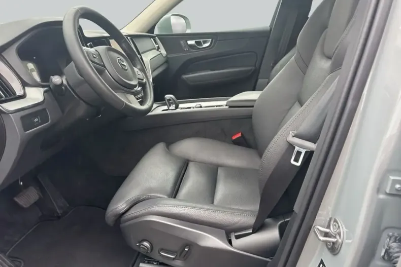 Volvo XC60 din 2024 cu 21.252 km - oferta VOL159917 - foto 9