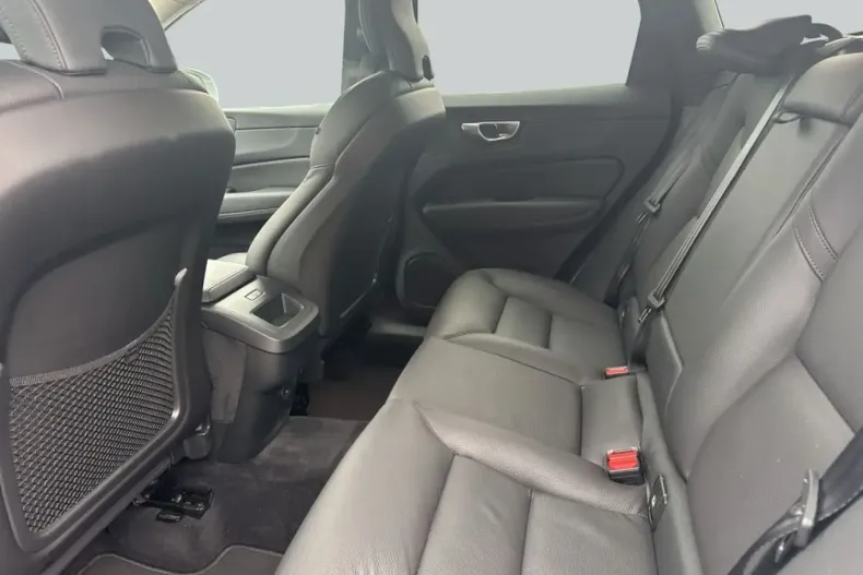 Volvo XC60 din 2024 cu 21.252 km - oferta VOL159917 - foto 10