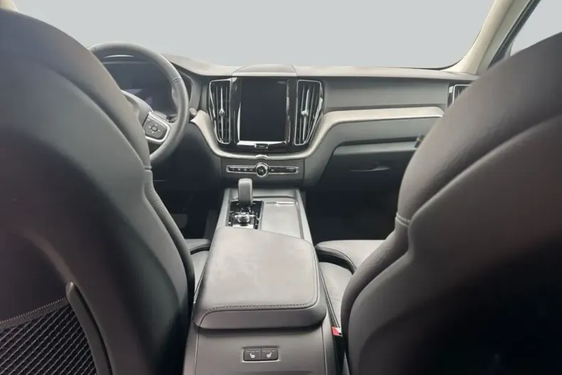 Volvo XC60 din 2024 cu 21.252 km - oferta VOL159917 - foto 11