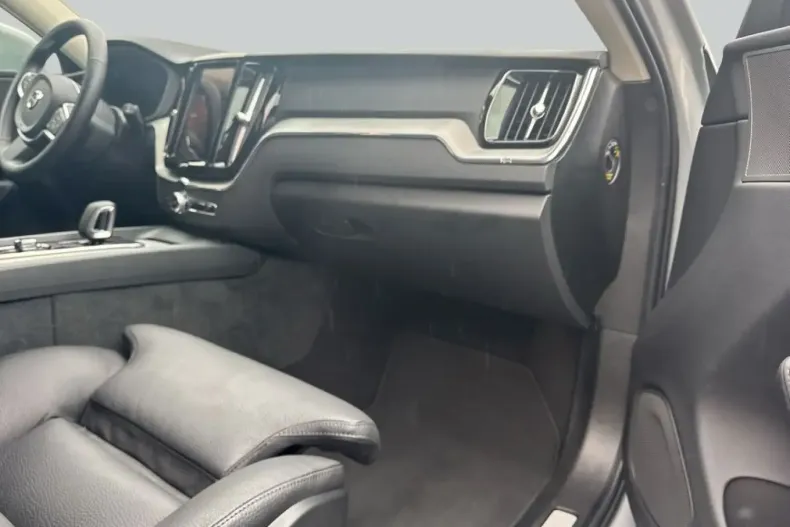 Volvo XC60 din 2024 cu 21.252 km - oferta VOL159917 - foto 12