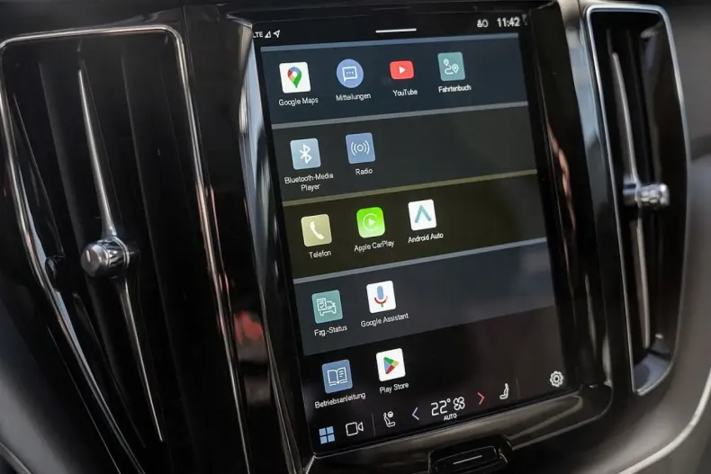 Volvo XC60 din 2022 cu 8.500 km - oferta VOL159918 - foto 12