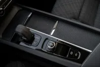 Volvo XC60 din 2022 cu 8.500 km - oferta VOL159918 - foto 19