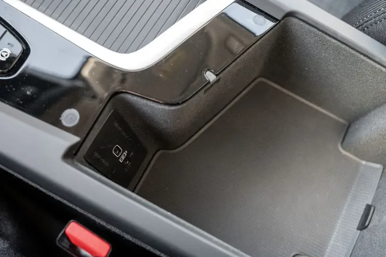 Volvo XC60 din 2022 cu 8.500 km - oferta VOL159918 - foto 20