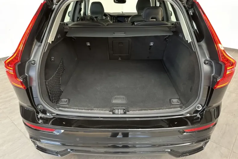 Volvo XC60 din 2023 cu 76.450 km - oferta VOL159919 - foto 6