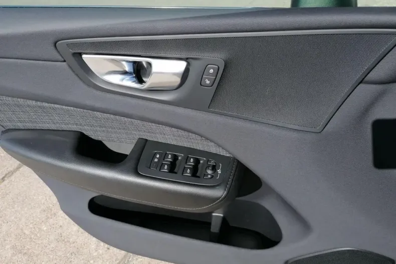 Volvo XC60 din 2022 cu 81.533 km - oferta VOL159921 - foto 20