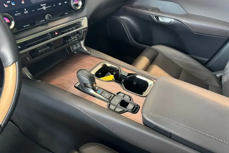 Lexus RX 450 din 2023 cu 49.288 km - oferta LEX159923 - foto 24