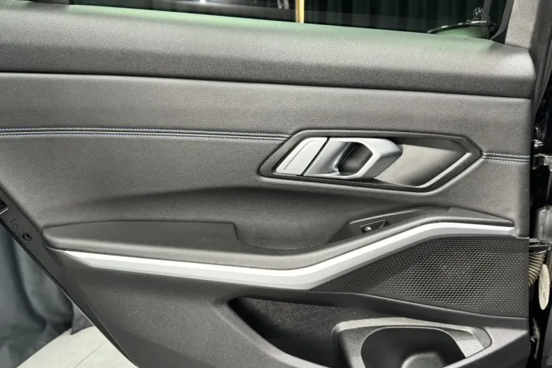 BMW 320 din 2022 cu 64.000 km - oferta BMW159931 - foto 20