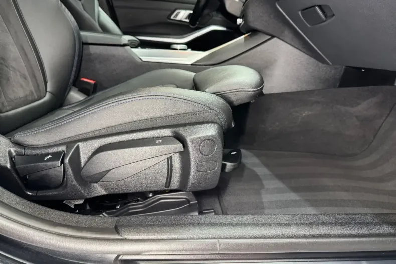 BMW 320 din 2022 cu 64.000 km - oferta BMW159931 - foto 39