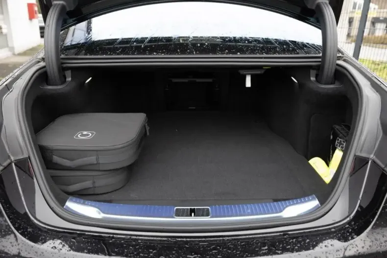 Mercedes-Benz S 580 din 2024 cu 6.337 km - oferta MER159934 - foto 6