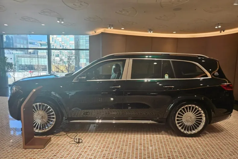 Mercedes-Benz GLS 600 din 2026 cu 5 km - oferta MER159947 - foto 3