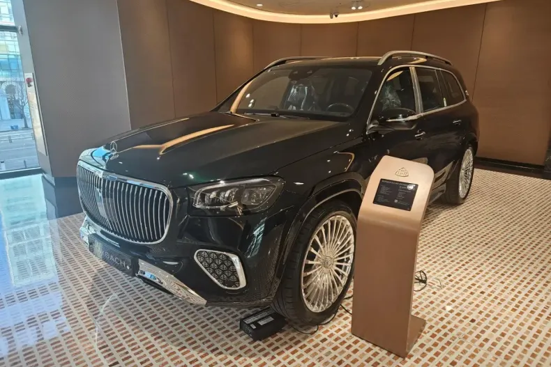 Mercedes-Benz GLS 600 din 2026 cu 5 km - oferta MER159947 - foto 5