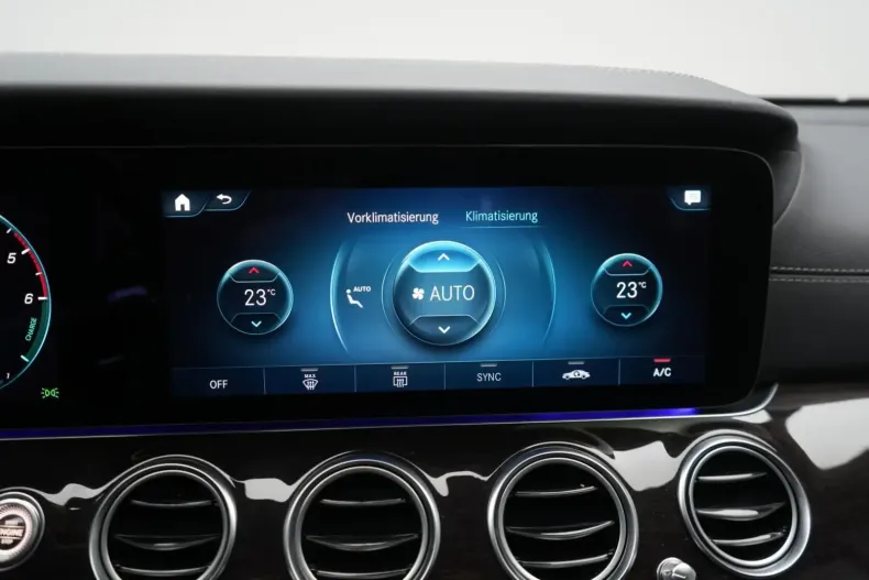 Mercedes-Benz E 300 din 2021 cu 99.000 km - oferta MER159948 - foto 16