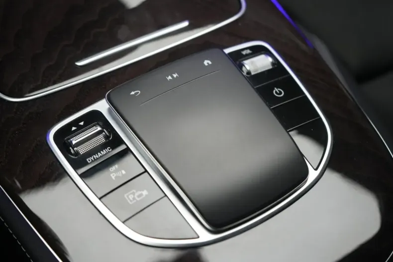 Mercedes-Benz E 300 din 2021 cu 99.000 km - oferta MER159948 - foto 19