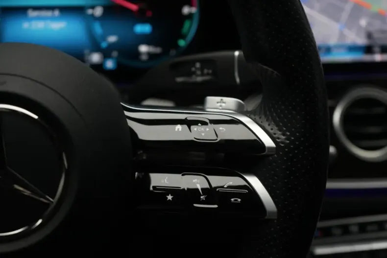 Mercedes-Benz E 300 din 2021 cu 99.000 km - oferta MER159948 - foto 21