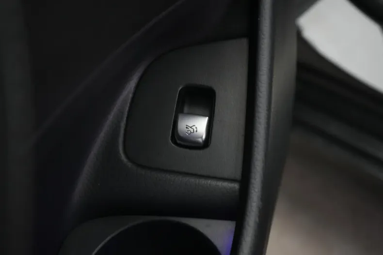 Mercedes-Benz E 300 din 2021 cu 99.000 km - oferta MER159948 - foto 28