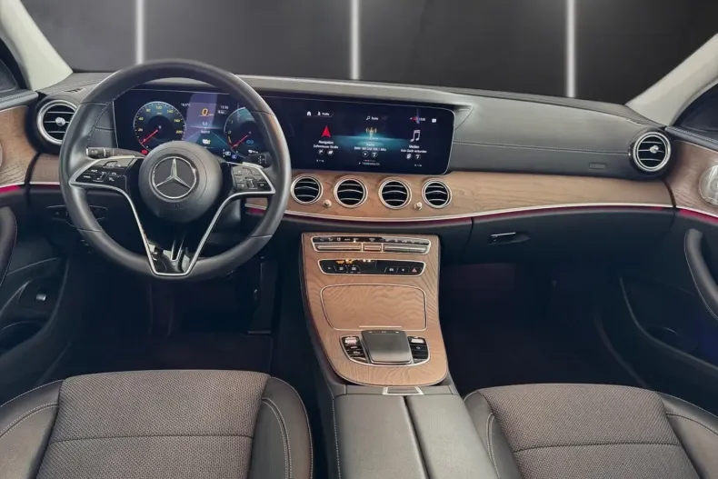 Mercedes-Benz E 300 din 2022 cu 86.009 km - oferta MER159949 - foto 9