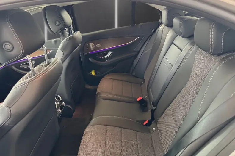 Mercedes-Benz E 300 din 2022 cu 86.009 km - oferta MER159949 - foto 10