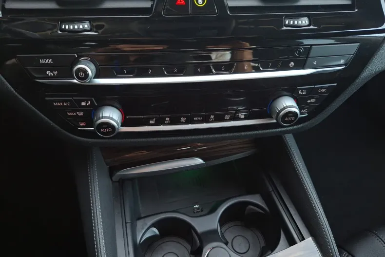 BMW Seria 5 din 2020 cu 63.288 km - oferta BMW159960 - foto 34