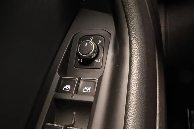 Volkswagen Touareg din 2019 cu 84.000 km - oferta VOL159962 - foto 19