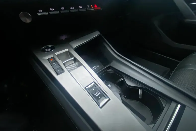 Peugeot 308 din 2023 cu 45.656 km - oferta PEU159966 - foto 13