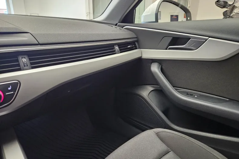 Audi A4 din 2021 cu 94.500 km - oferta AUD159978 - foto 24