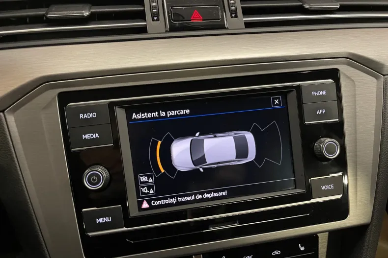 Volkswagen Passat din 2021 cu 118.632 km - oferta VOL159993 - foto 16