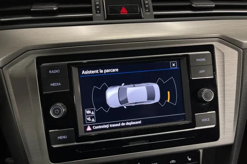 Volkswagen Passat din 2021 cu 118.632 km - oferta VOL159993 - foto 17