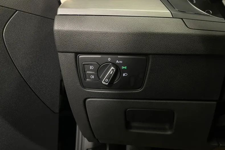 Volkswagen Passat din 2021 cu 118.632 km - oferta VOL159993 - foto 22