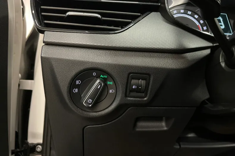 Skoda Scala din 2020 cu 143.987 km - oferta SKO159994 - foto 22