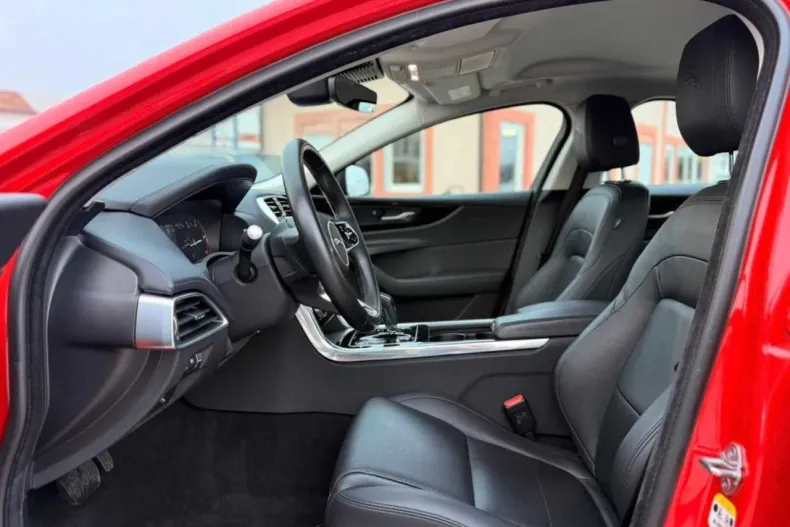 Jaguar XE din 2021 cu 137.000 km - oferta JAG160006 - foto 15