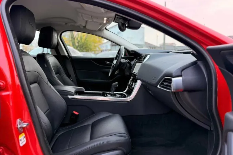 Jaguar XE din 2021 cu 137.000 km - oferta JAG160006 - foto 18