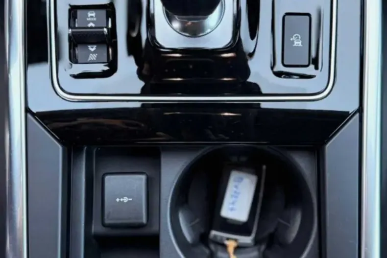 Jaguar XE din 2021 cu 137.000 km - oferta JAG160006 - foto 24