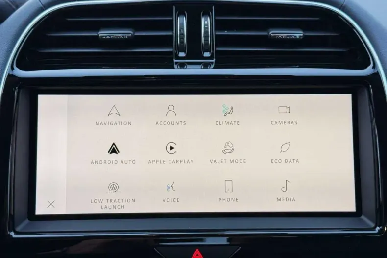 Jaguar XE din 2021 cu 137.000 km - oferta JAG160006 - foto 30