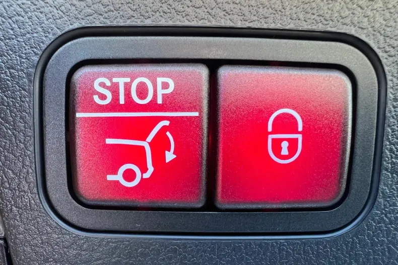 Mercedes-Benz GLE din 2025 cu 6.100 km - oferta MER160007 - foto 7