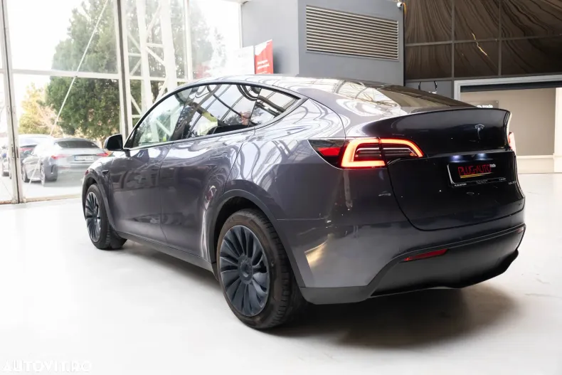 Tesla Model Y din 2022 cu 25.350 km - oferta TES160012 - foto 3