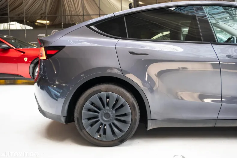 Tesla Model Y din 2022 cu 25.350 km - oferta TES160012 - foto 6