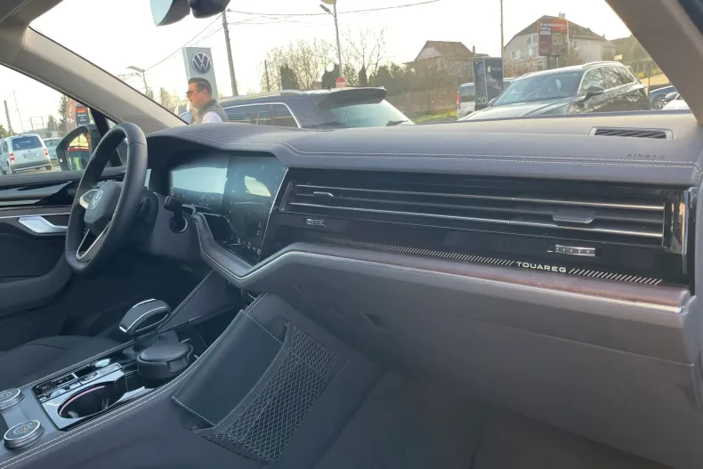 Volkswagen Touareg din 2025 cu 1 km - oferta VOL160017 - foto 14