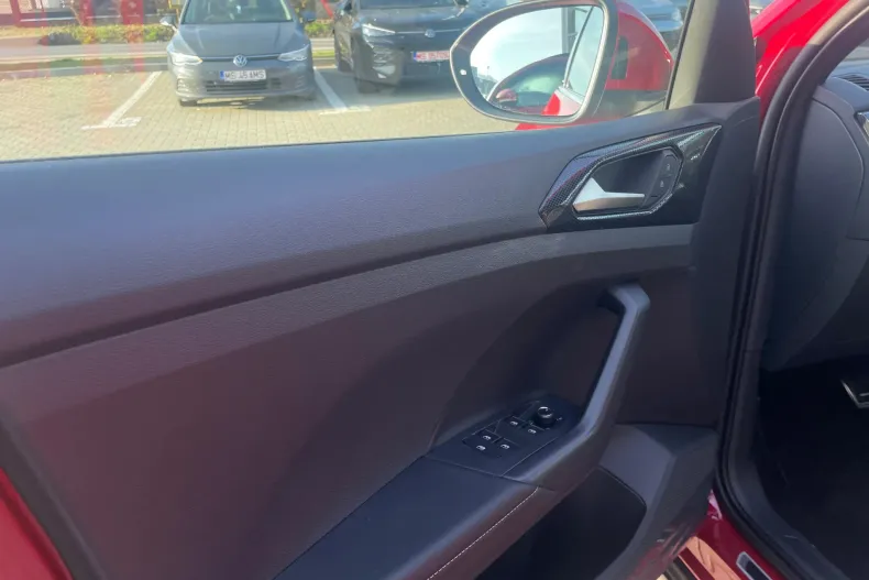 Volkswagen T-Cross din 2025 cu 1 km - oferta VOL160018 - foto 9