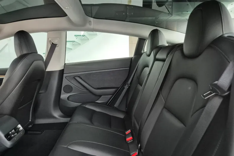 Tesla Model 3 din 2022 cu 98.000 km - oferta TES160020 - foto 15