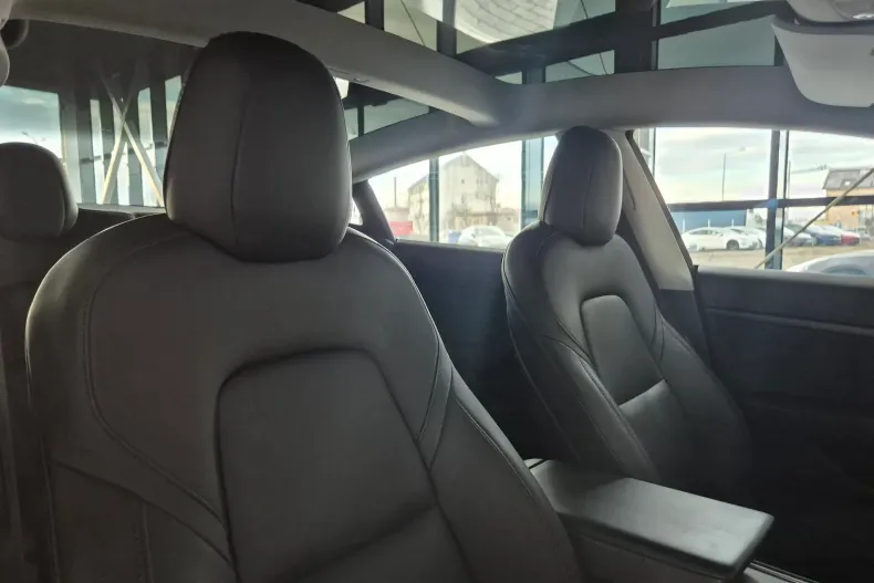 Tesla Model 3 din 2021 cu 51.000 km - oferta TES160021 - foto 12