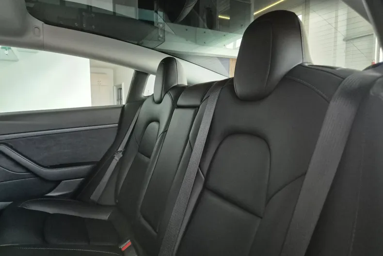 Tesla Model 3 din 2021 cu 51.000 km - oferta TES160021 - foto 14