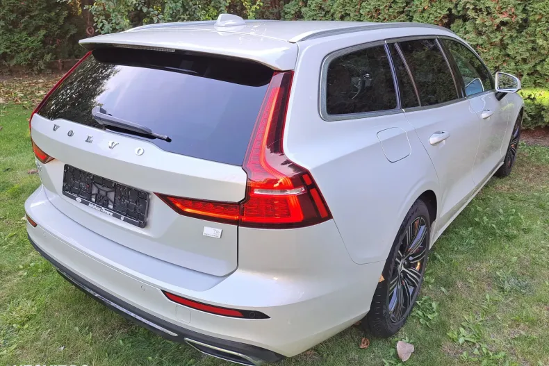 Volvo V60 din 2021 cu 177.125 km - oferta VOL160031 - foto 8