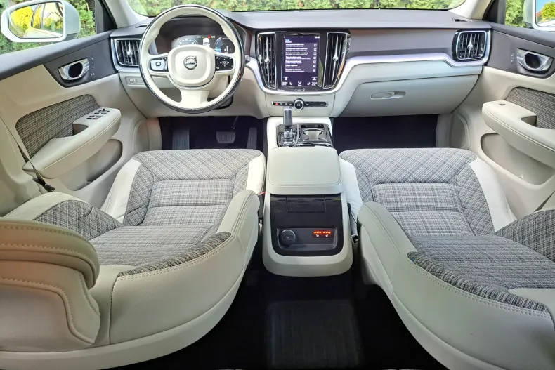 Volvo V60 din 2021 cu 177.125 km - oferta VOL160031 - foto 32