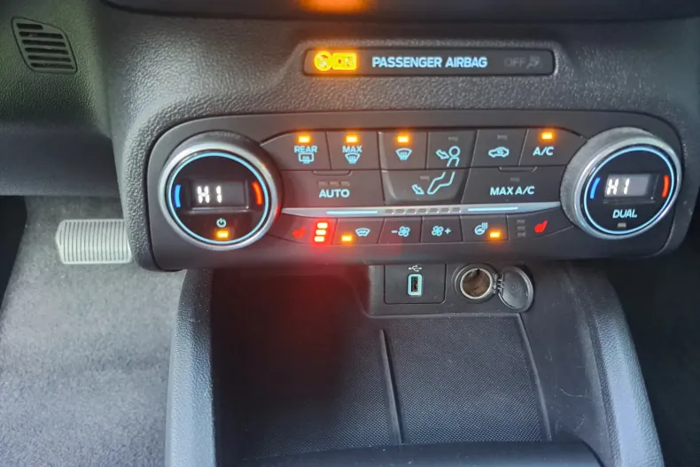 Ford Focus din 2020 cu 96.434 km - oferta FOR160032 - foto 24