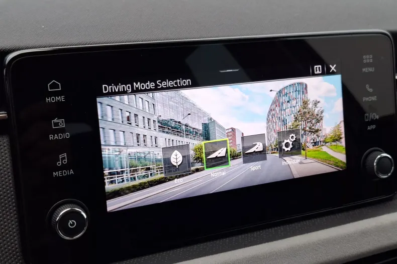 Skoda Kamiq din 2024 cu 44.043 km - oferta SKO160033 - foto 8