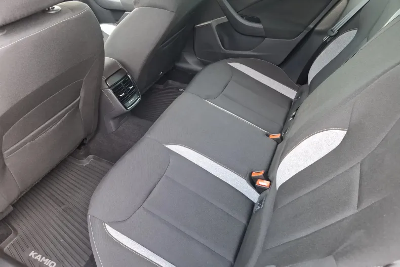 Skoda Kamiq din 2025 cu 18.538 km - oferta SKO160035 - foto 10