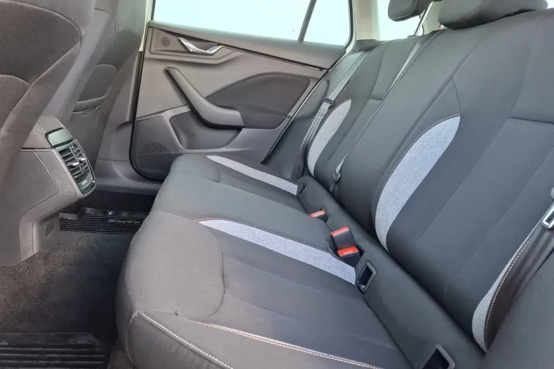 Skoda Kamiq din 2025 cu 15.086 km - oferta SKO160036 - foto 27