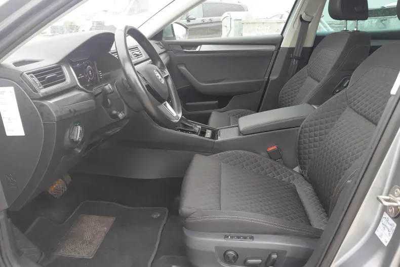 Skoda Superb din 2019 cu 150.325 km - oferta SKO160049 - foto 12