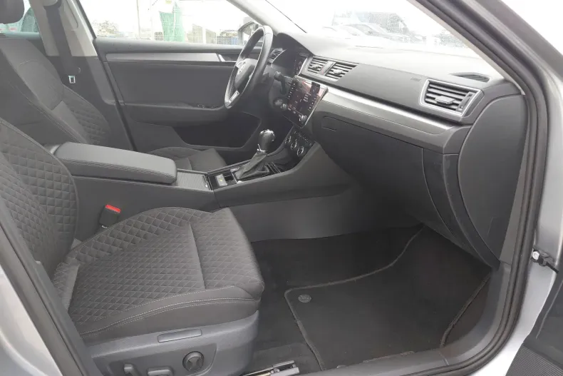 Skoda Superb din 2019 cu 150.325 km - oferta SKO160049 - foto 15